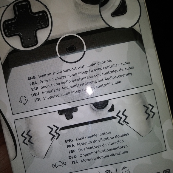 Xbox One controller - Picture 3 of 4